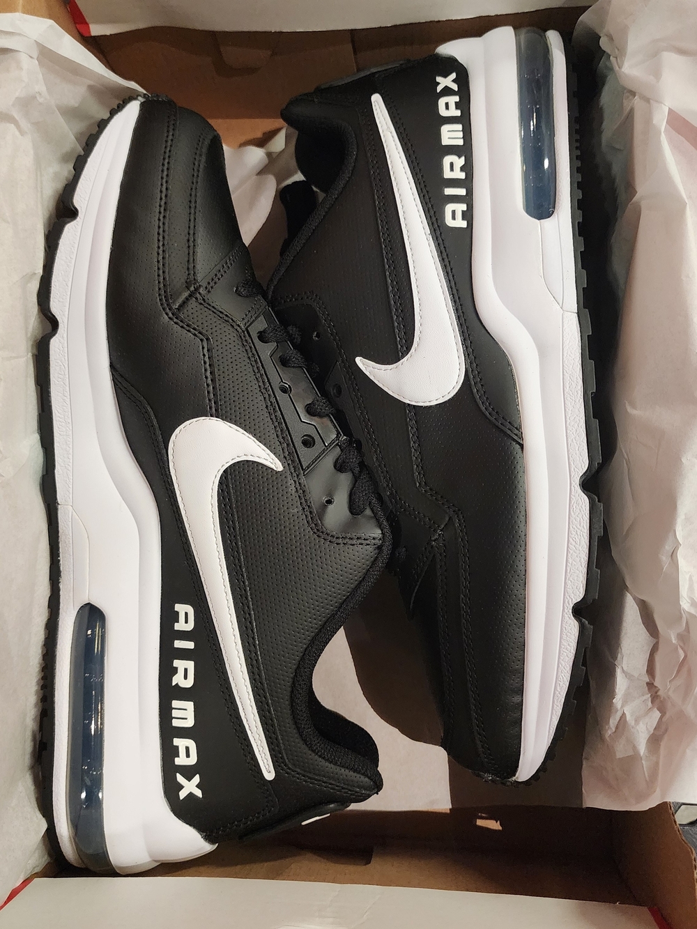 Nike Air Max Men's Black/White Athletic Sneakers